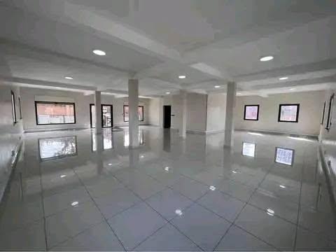Local commercial 2 ch. 33 m² à louer — Ambohitsoa - photo 2