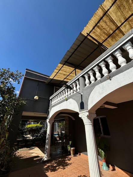 Maison 4 ch. à louer — Ambohidratrimo - photo 1