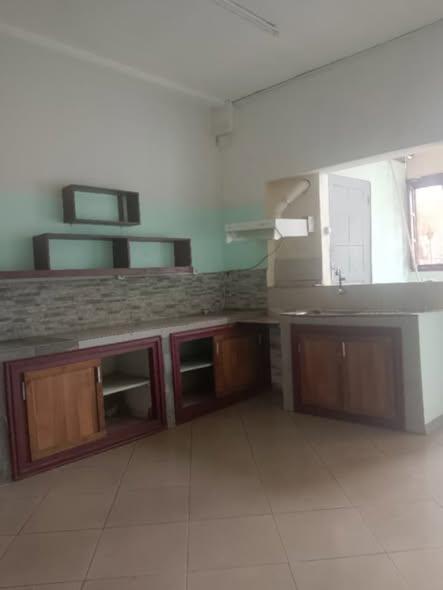 Appartement à louer — Amboditsiry - photo 2