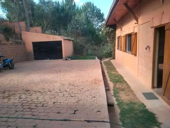 Maison à louer — Ambatobe - photo 1