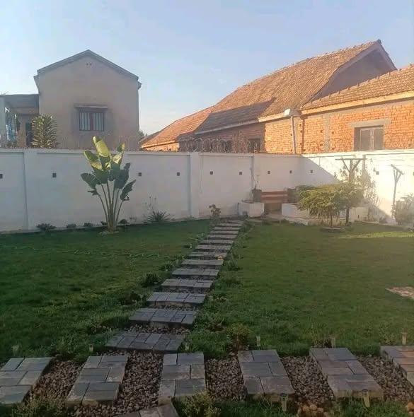 Maison 2 ch. à vendre — Antsirabe - photo 1