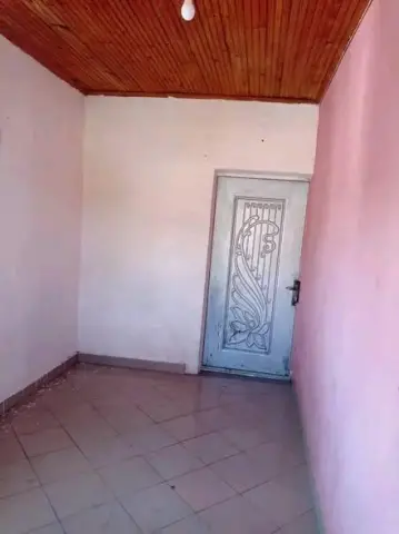 Maison à louer — Route