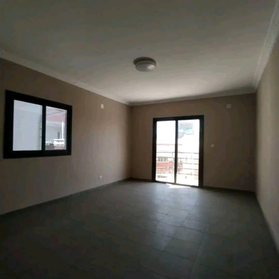 Appartement T4 standing 3 chambres — Behoririka, Antananarivo - photo 4