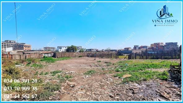 Terrain 200 m² à vendre — Andohatapenaka - photo 1