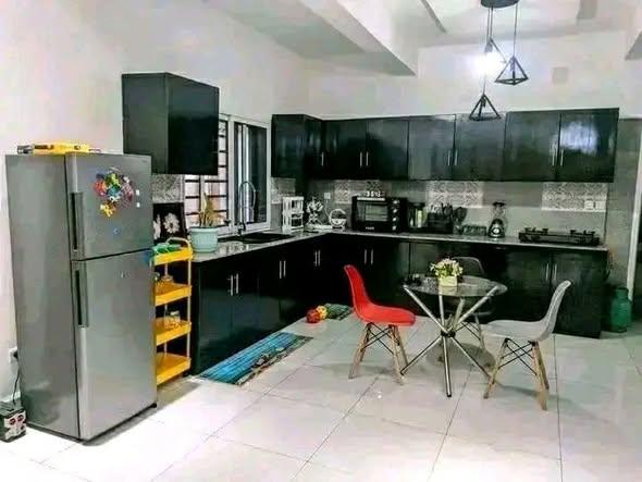Maison 3 ch. à louer — Toamasina - photo 1