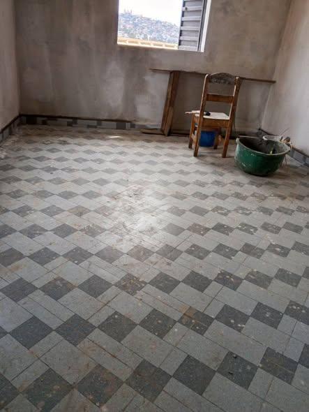 Trano Ahofa 1 ch. à louer — Carreau - photo 1