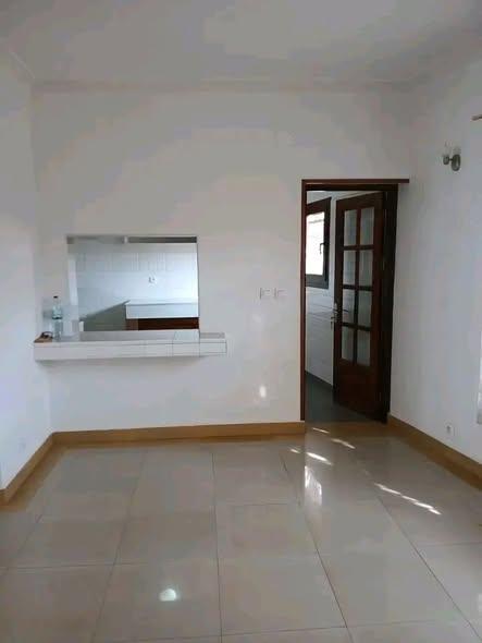 Maison 3 ch. à vendre — Ambohidrapeto - photo 3