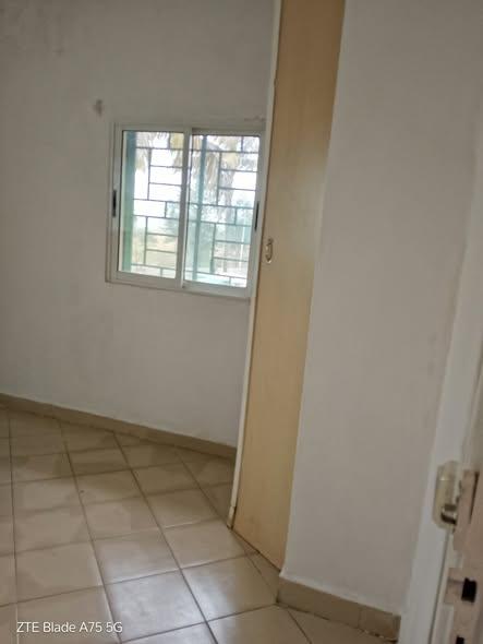 Maison 2 ch. à louer — Moramanga - photo 5