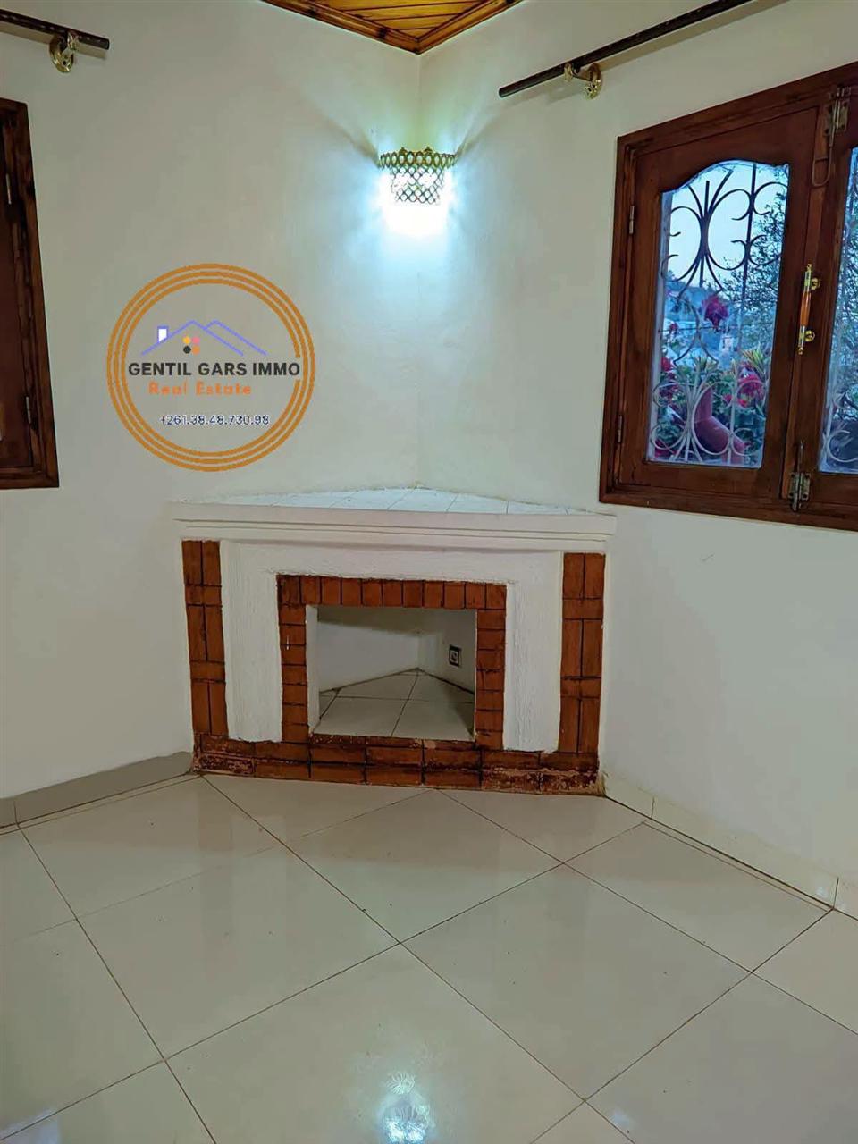 Appartement T3 dans villa — Ambolokandrina, Antananarivo - photo 3