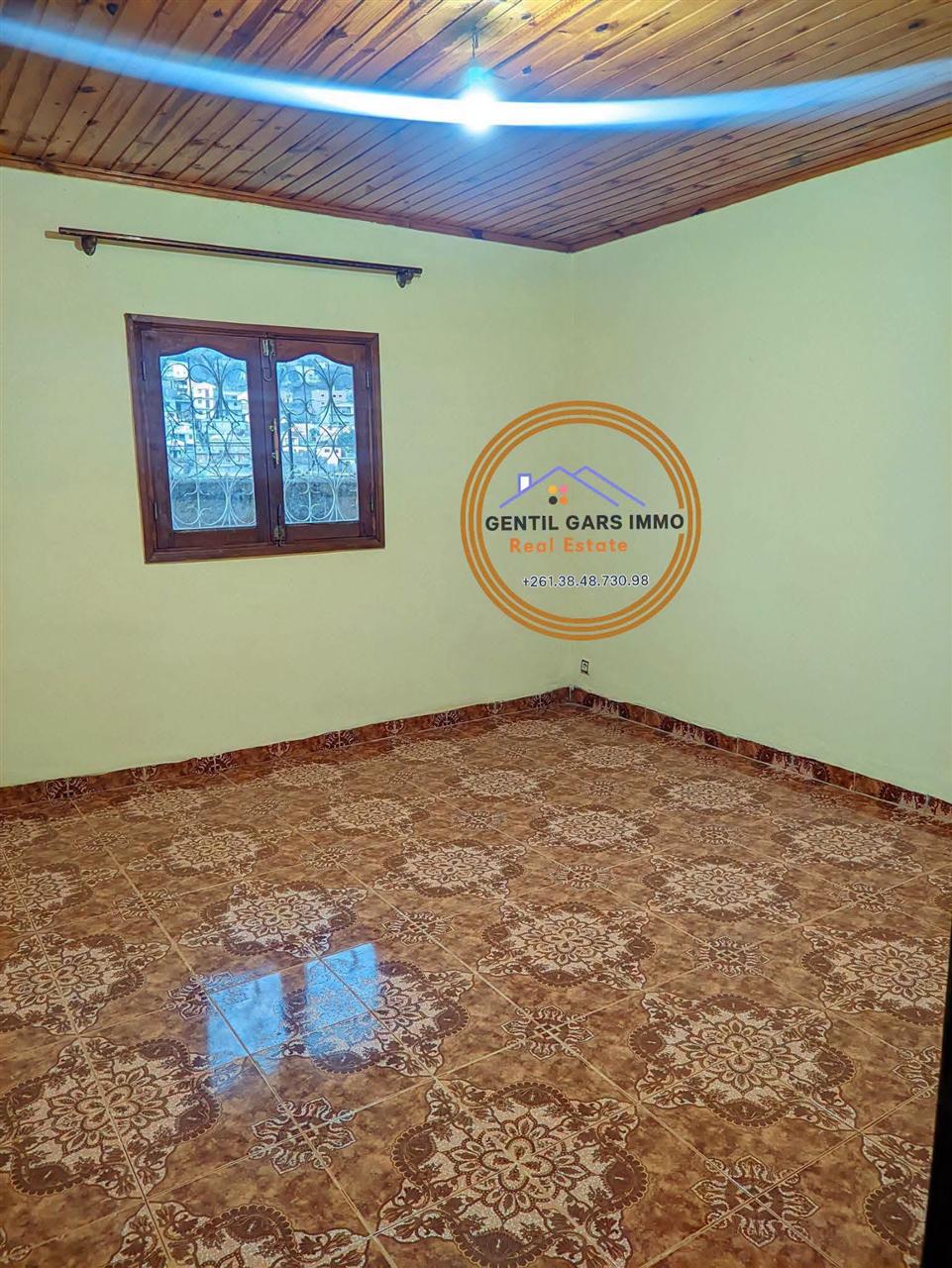 Appartement T3 dans villa — Ambolokandrina, Antananarivo - photo 4