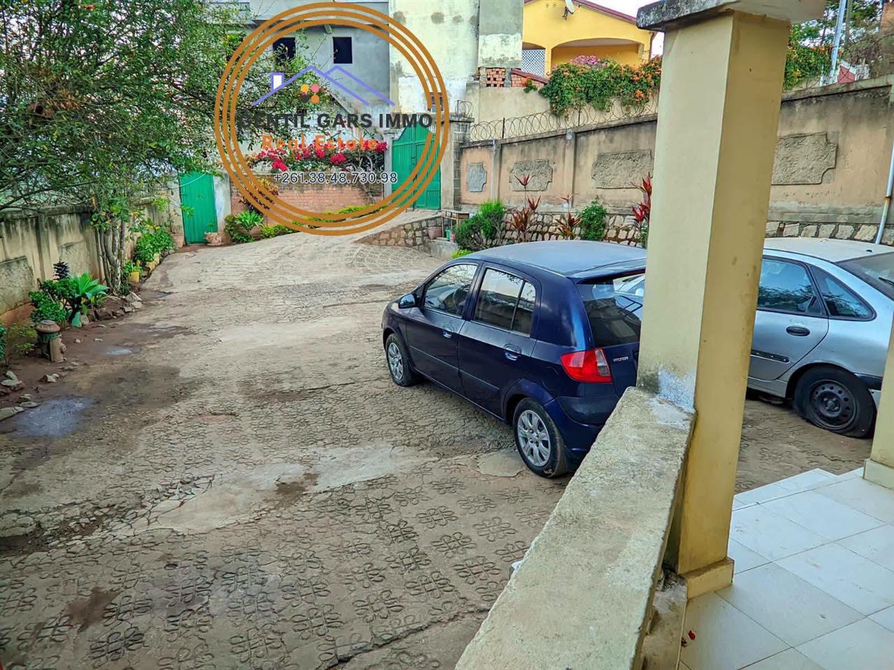 Appartement T3 dans villa — Ambolokandrina, Antananarivo - photo 6