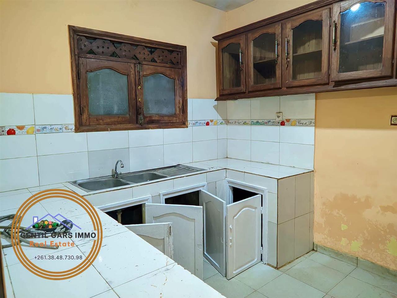 Appartement T3 dans villa — Ambolokandrina, Antananarivo - photo 7