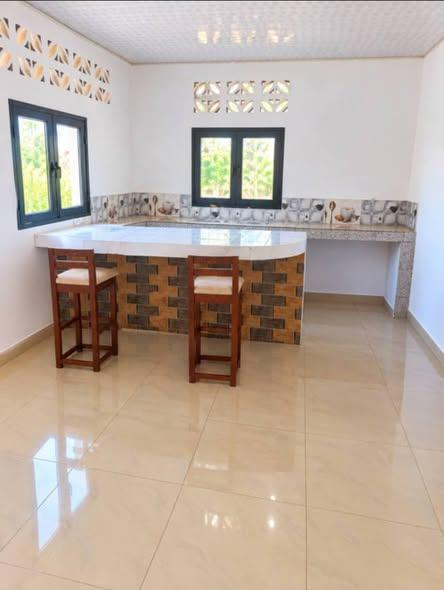 Maison 3 ch. à vendre — Tsarahonenana - photo 2