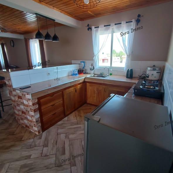 Immeuble 2 ch. à louer — Ambatobe - photo 2