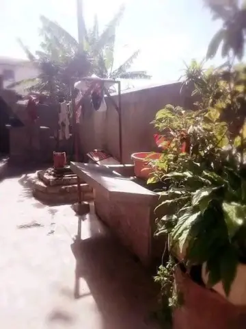 Trano Ahofa 1 ch. à louer — Ampasika — 120 000 Ar | Fonenako