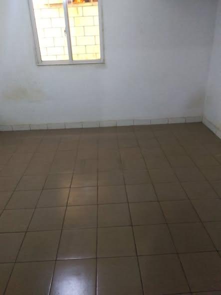 Appartement 4 ch. à louer — Ambohipo - photo 3