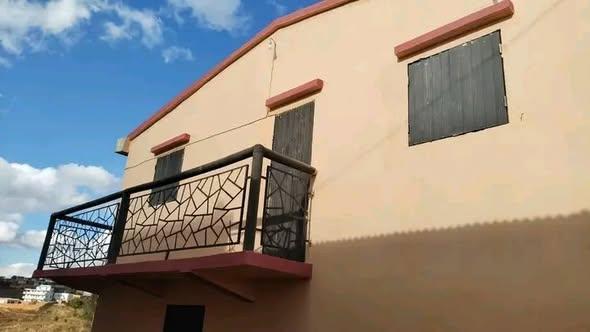 Maison 4 ch. à vendre — Ambohimangakely - photo 2