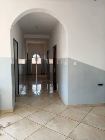 Maison 4 ch. à louer — Ambatolampy
