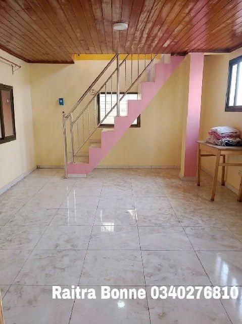 Duplex 2 chambres — Ambohimanarina Tanjombe, Antananarivo - photo 1