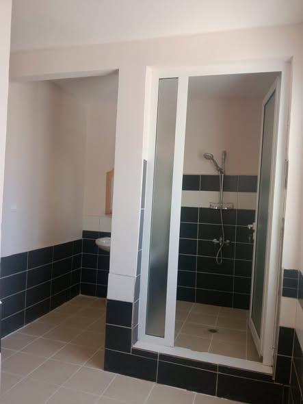 Appartement 3 ch. à louer — Soavimbahoaka Ampasapito - photo 2