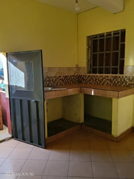 Trano Ahofa 1 ch. à louer — Ambohibao - photo 5