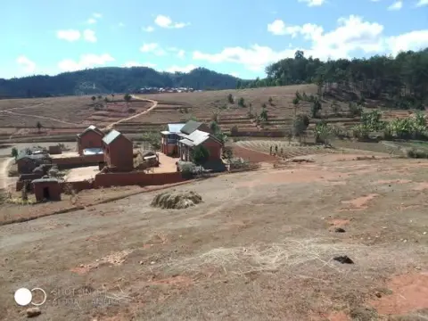 Terrain 900 m² à vendre — Ampefiloha — 16 000 000 Ar | Fonenako