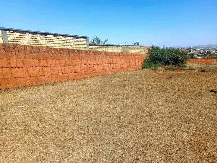 Terrain 5 600 m² à vendre — Ambohidratrimo - photo 1