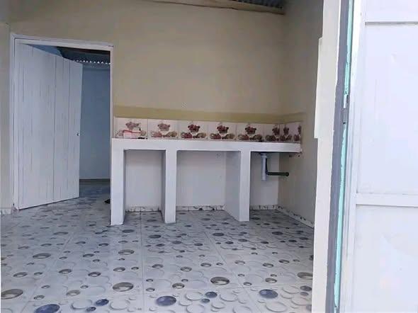 Maison 2 ch. à louer — Mangarivotra - photo 4