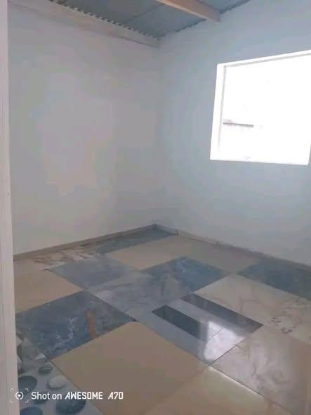 Maison 2 ch. à louer — Mangarivotra - photo 5