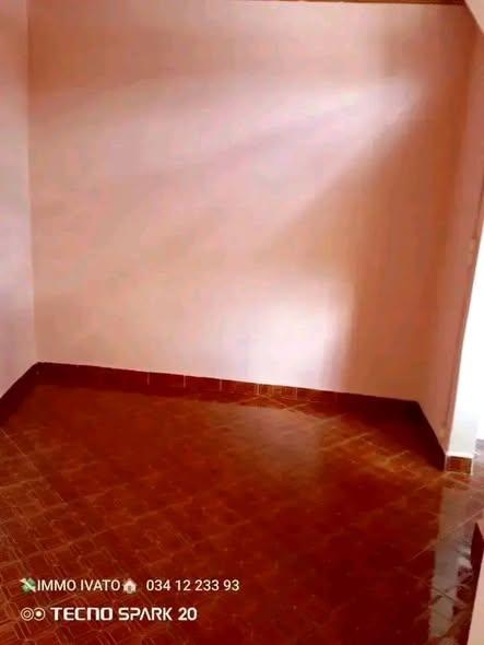 Appartement 2 ch. à louer — Antehiroka - photo 2