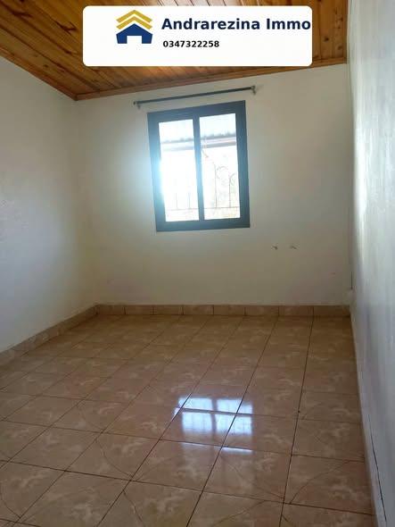 Appartement à louer — Ambatomainty - photo 1