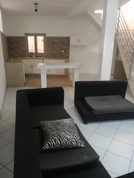 Maison à louer — Amboditsiry - photo 4