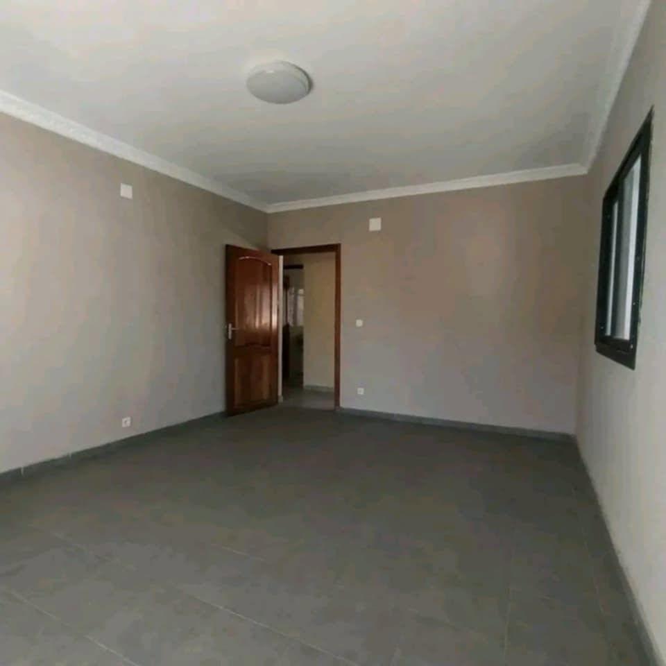 Appartement T4 de standing — Behoririka, Antananarivo - photo 5