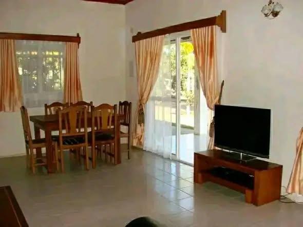 Maison 2 ch. à louer — Toamasina - photo 4