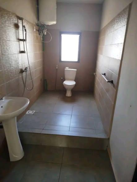 Appartement 2 ch. 388 m² à louer — Ambatobe - photo 3