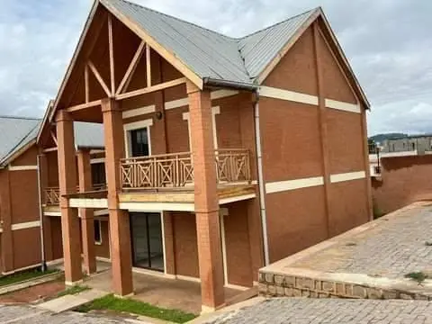 Appartement 3 ch. à vendre… — 260 000 000 Ar | Fonenako