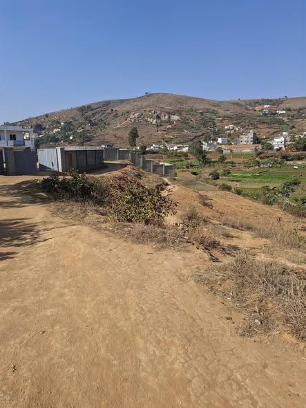 Terrain 6 000 m² à vendre — Ambohijanaka · 70 000 Ar/m² - photo 2