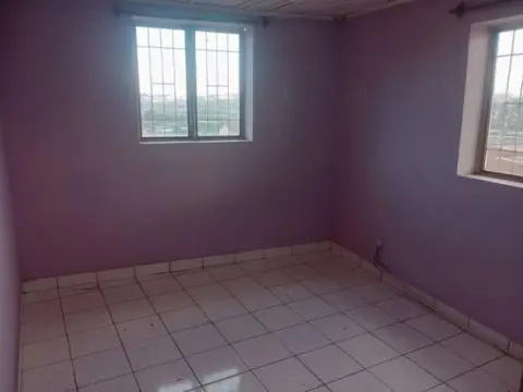 Trano Ahofa 2 ch. à louer — Andranomena — 360 000 Ar | Fonenako