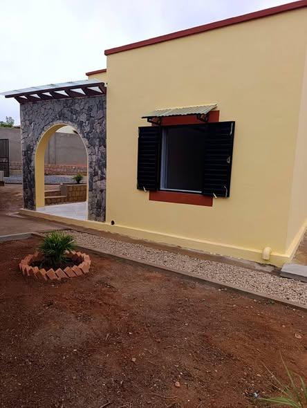 Maison 3 ch. à vendre — Antsapandrano - photo 1