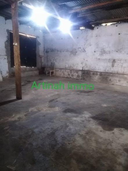 Entrepôt à louer — Amboditsiry - photo 2
