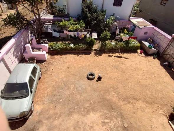 Terrain 10 ch. 350 m² à vendre — Anosy - photo 4