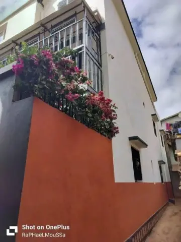 Maison 7 ch. à louer — Androndra — 1 500 000 Ar | Fonenako