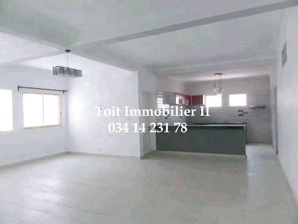 Appartement 3 ch. à louer — Talatamaty - photo 3