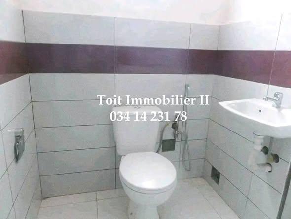 Appartement 3 ch. à louer — Talatamaty - photo 5