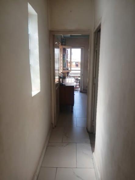 Bureau 2 ch. à louer — 67 ha - photo 2