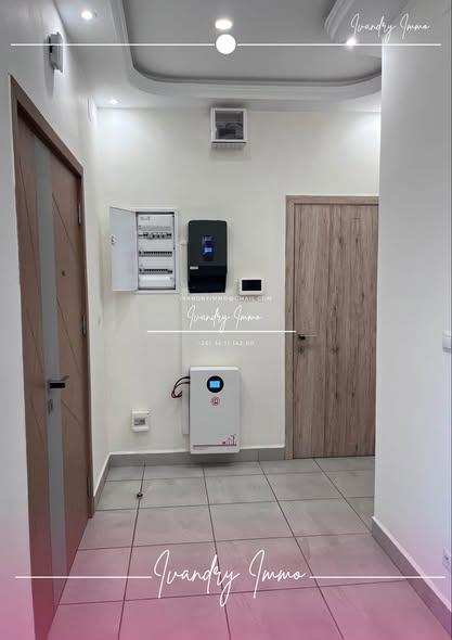 Immeuble 2 ch. à louer — Ambodivoanjo - photo 2