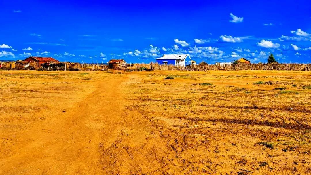 Terrain titré et borné 1 ha — Motombe, Toliara - photo 1
