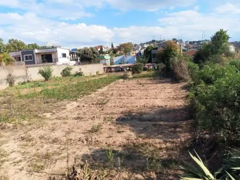 Terrain 800 m² à vendre — Ambatolampy