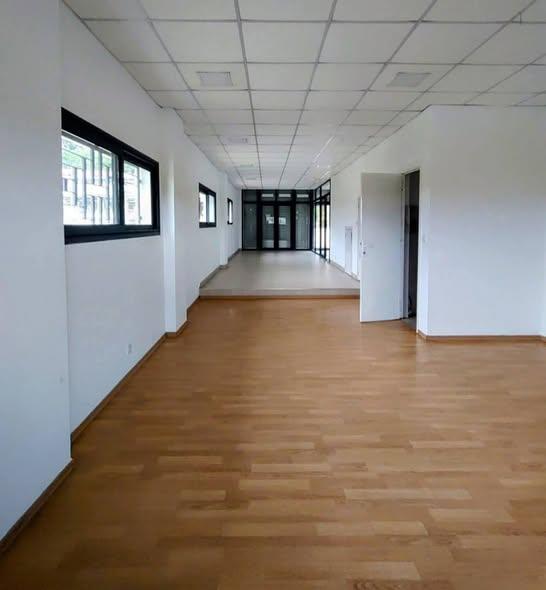Entrepôt 5 ch. 70 m² à louer — Ankorondrano - photo 3
