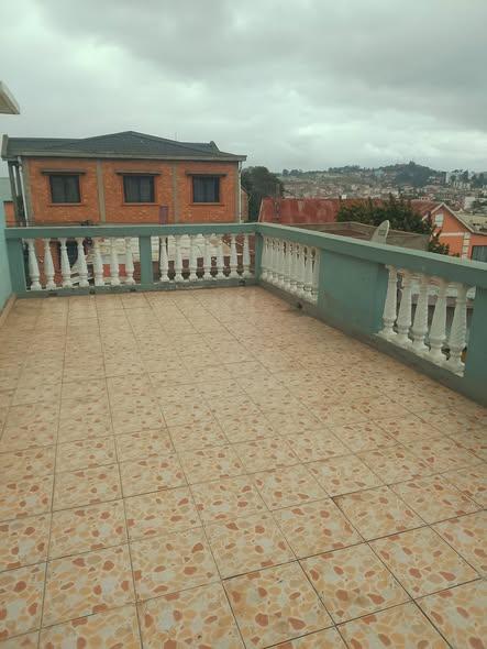 Maison 3 ch. à louer — Ankadivato - photo 2
